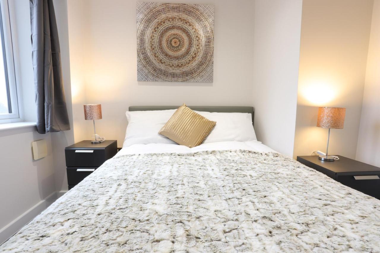Birmingham Necairport Interchange Shortstay Homebase Eksteriør billede