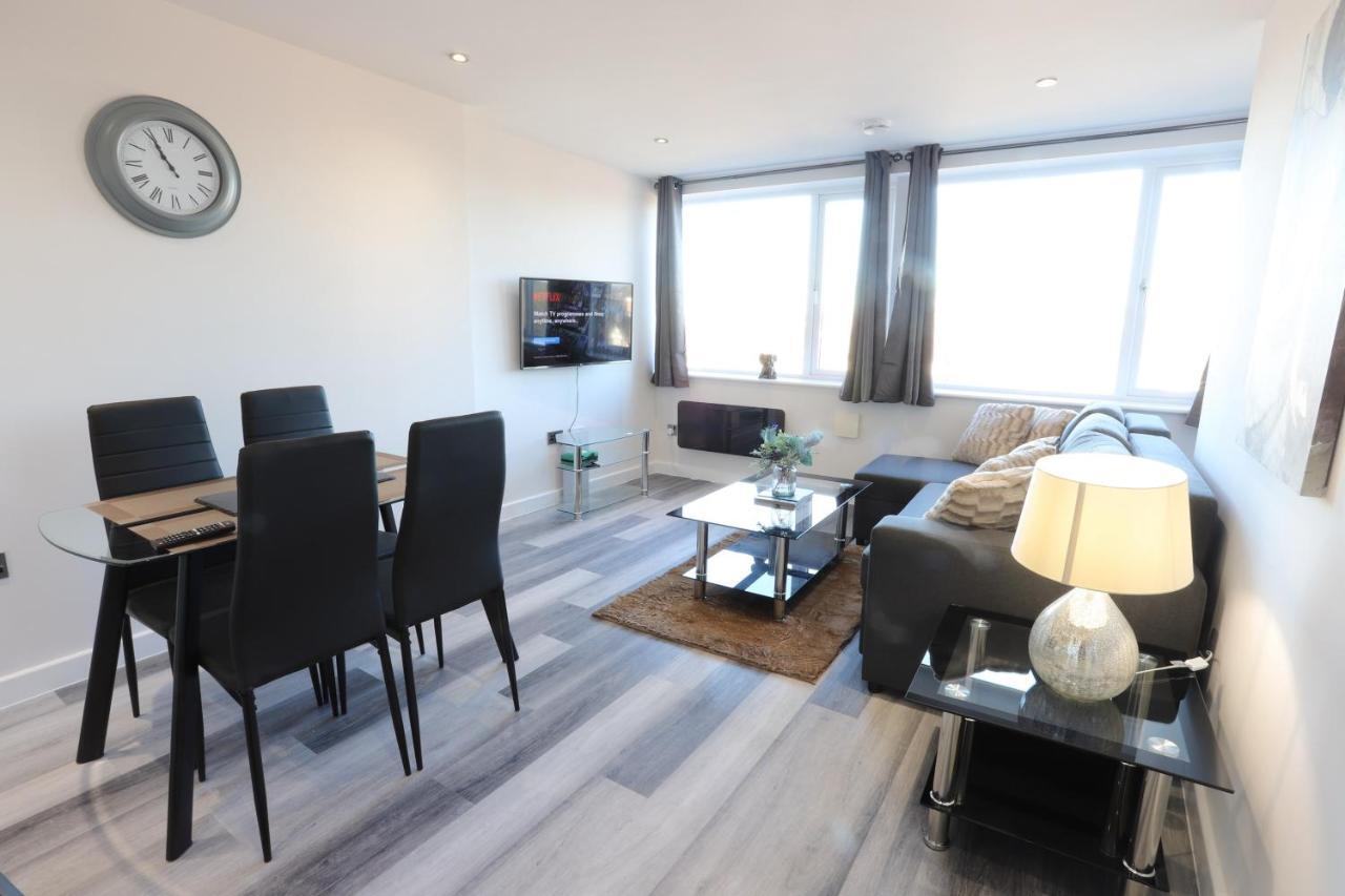Birmingham Necairport Interchange Shortstay Homebase Eksteriør billede