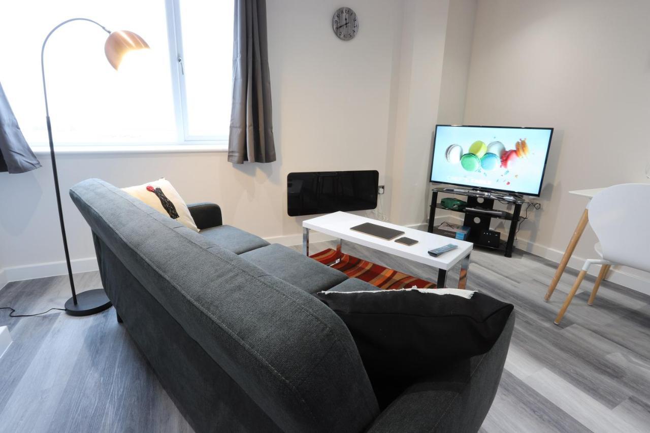 Birmingham Necairport Interchange Shortstay Homebase Eksteriør billede
