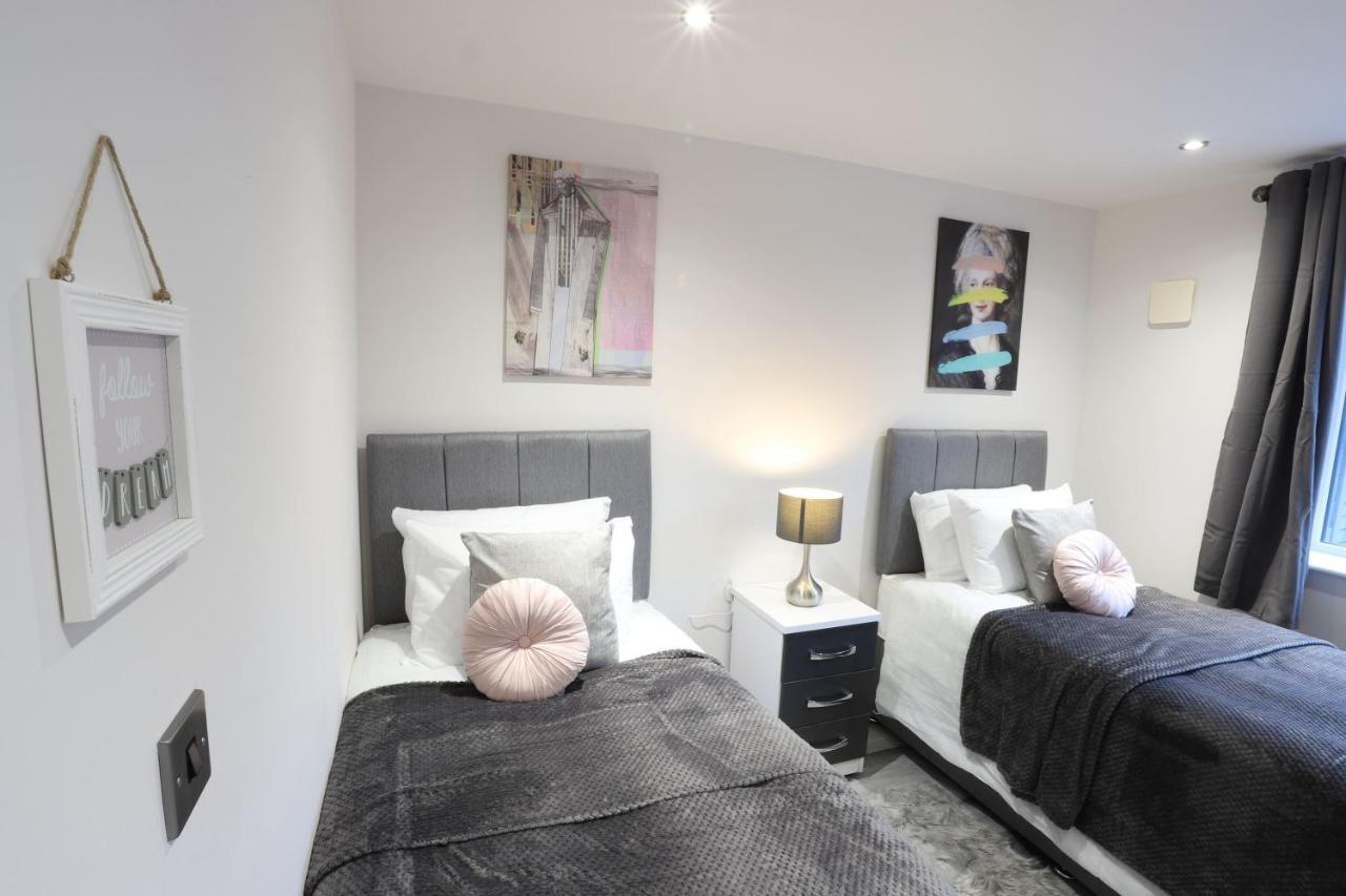 Birmingham Necairport Interchange Shortstay Homebase Eksteriør billede