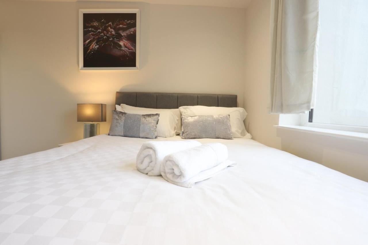 Birmingham Necairport Interchange Shortstay Homebase Eksteriør billede