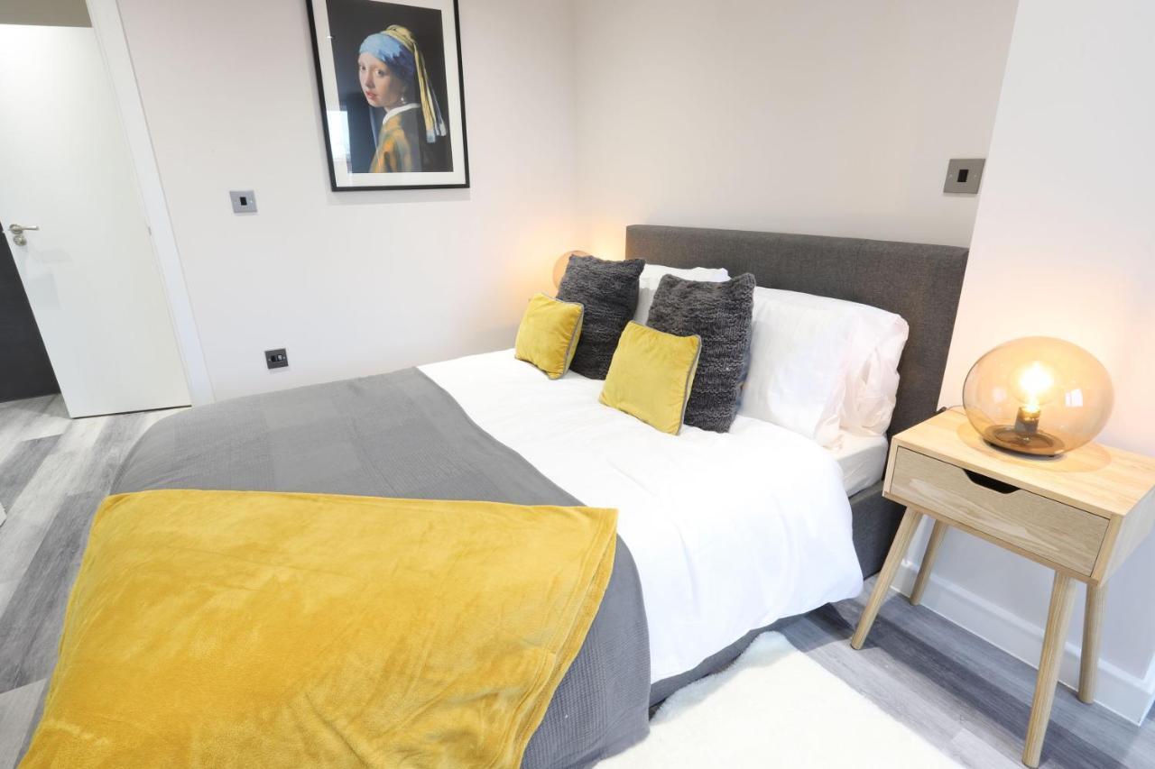 Birmingham Necairport Interchange Shortstay Homebase Eksteriør billede