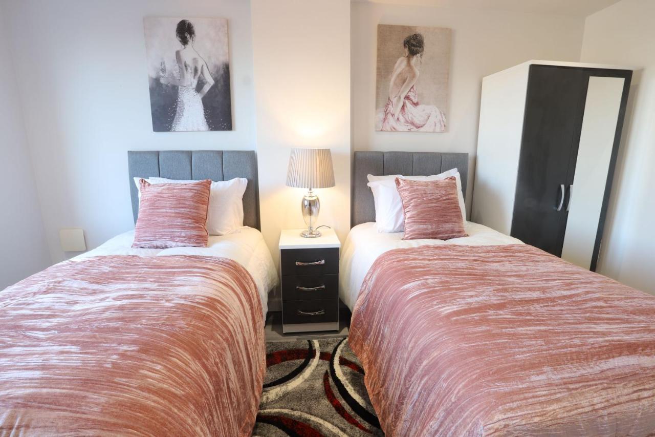 Birmingham Necairport Interchange Shortstay Homebase Eksteriør billede